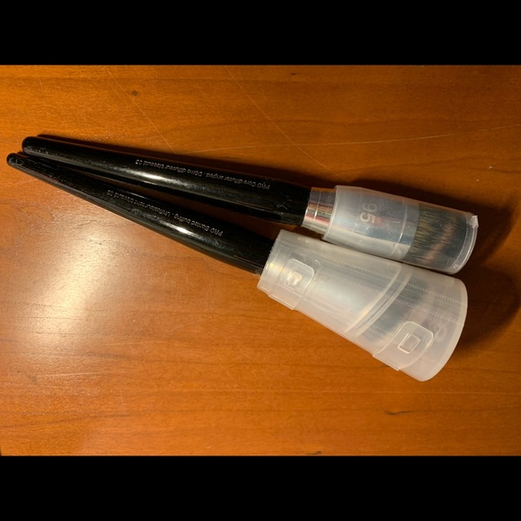 Lot of 2 SEPHORA PRO Full Sized Makeup Brushes - Picture 3 of 3